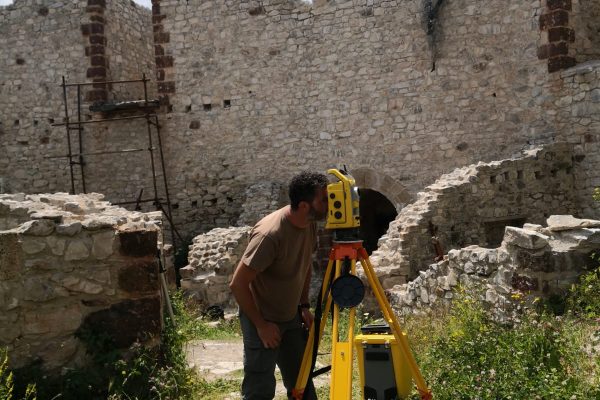 Total station